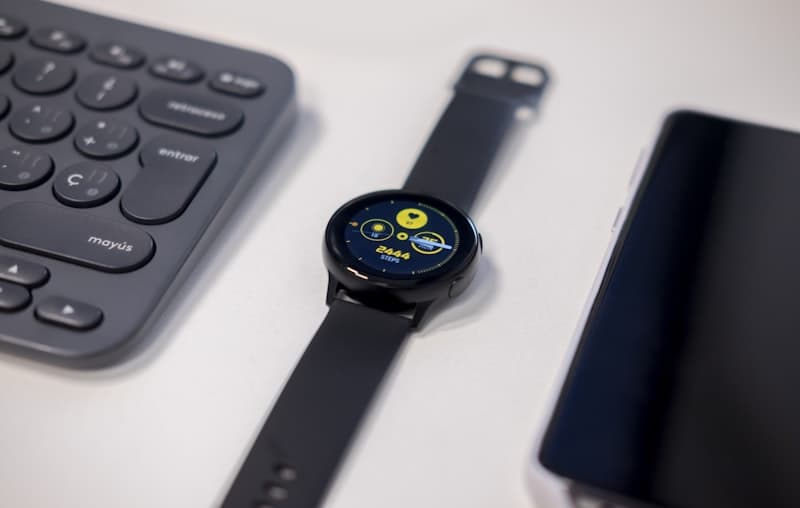 Smartwatch Bands, Cases & Screen Protectors subcategory