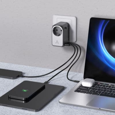Adaptateur de voyage ADEQWAT 65W universel EU UK US ASIE + Sacoche ADEQWAT à bandoulière 12h noir + Coussin de voyage ADEQWAT ergonomique à mémoire de forme - Image 4