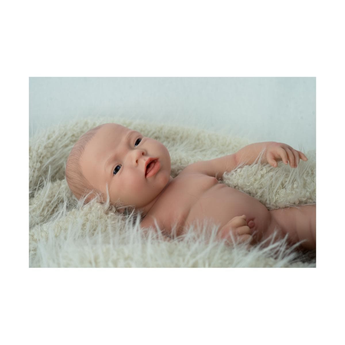 Muñeca Real Reborn Aina 40 cm con cambiador y pañuelo babero Spanish Design (Cuerpo Silicona, Sexo Niña) Arias - Image 6