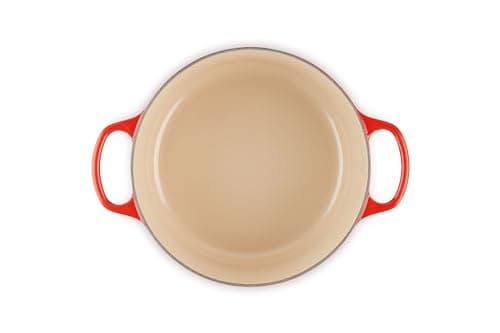Le Creuset Signature Enamelled Cast Iron Casserole with Lid, 24 cm, Round, 4.2 L, 4.3 kg, Cherry, 21177240602430 - Image 5