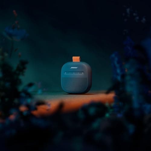 Bose SoundLink Micro (2e gén) Enceinte Portable, Enceinte d’extérieur sans Fil avec Jusqu’à 12h d’autonomie, étanche à l’Eau et étanche à la poussière, Bleu crépuscule - Édition limitée - Image 4