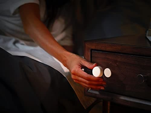 Philips Hue Kit de démarrage White : 3 Ampoules LED Intelligentes et connectées E27, Pont de Connexion, Bouton Smart Hue, Compatible Bluetooth, Alexa, Google Assistant, Apple HomeKit - Image 8