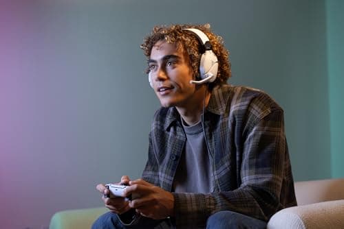 Turtle Beach Recon 70 PlayStation Console Blanche Casque de gaming multiplateforme pour PS5, PS4, PS4 Pro, Xbox Series X, Xbox Series S et Xbox One, PC et Appareils Mobiles avec prise 3,5 mm - Image 8