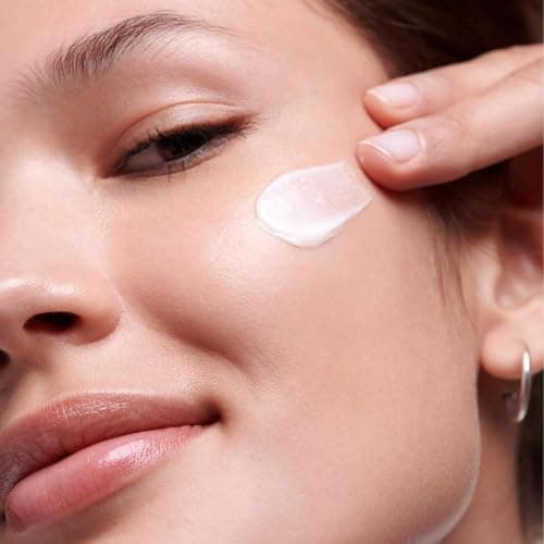 GARNIER Skin Active - Crème Hydratante Bio - Hydratation & Éclat - Nourrit, Lisse & Illumine Le Teint - Vitamine C & Agrumes - Vegan & Cruelty Free - Peaux Ternes En Manque D'Éclat - 50 ml - Image 5