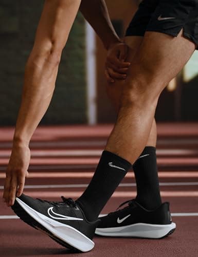 Nike Quest 6 Running ShoeMen's - Image 4