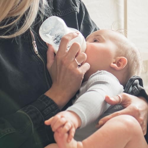 Tommee Tippee Natural Start Anti-Colic Bottles 150ml and 260ml Medium Flow Teats for Natural Latch Self-Sterilising - Image 4