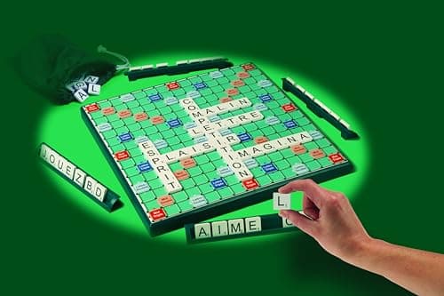 Megableu - GIANT SCRABBLE - Classic board game for adults and children from 10 years old - French version - Game with rotating tray & XXL letter wedges - Every word counts - 2 to 4 players - Image 4