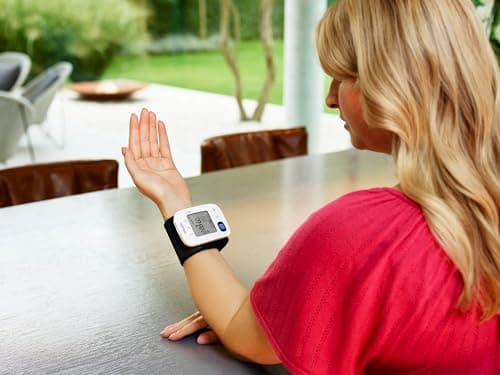 Omron RS2 wrist blood pressure monitor - Image 5