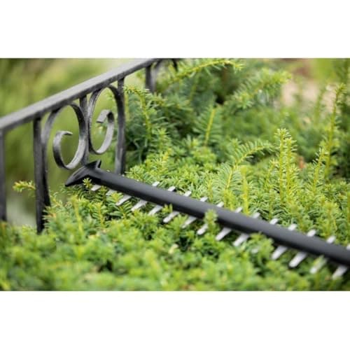 Bosch Universal HedgeCut 18V-50 Cordless Hedge Trimmer (without Battery, 18V System, Blade Length 50cm, Delivered in a Cardboard Box) - Image 5
