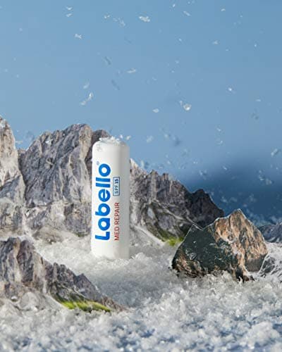 NIVEA Labello Protect, Baume à lèvres enrichi en huiles naturelles et protection solaire FPS 15, Soin des lèvres Hydratation longue durée pendant 24H - Image 6