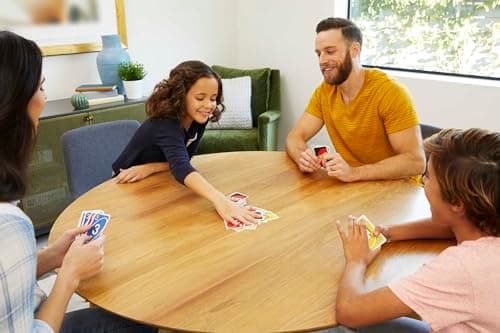 Mattel Games UNO Deluxe, Family Card Games for Kids and Adults, Party Game for Family or Travel Games, 2-10 Players, Toy for 7 Years and Up K0888 - Image 3