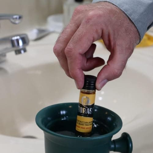 Proraso | Huile chaude pour la barbe Wood & Spice (4 flacons de 17 ml) – Traitement nourrissant intensif pour barbe longue et hirsute – Fabriquée en Italie - Image 5