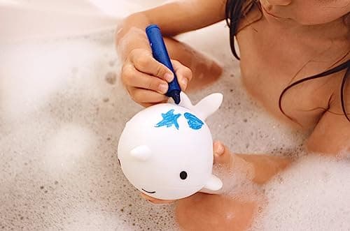 Janod - Fun Bath Colouring Set - Creative Bath Toy - 6 Pencils and 1 Sponge - Early Learning Toy - For Drawing & Writing - From 3 Years Old, J04725 - Image 5