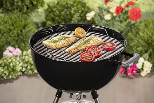 Weber Bar-B-Kettle barbecue à charbon (version 2026) / couvercle et cuve émaillés, grille de 57 cm, thermomètre intégré, bac à cendres, trépied avec roulettes, noir/argent - Image 7