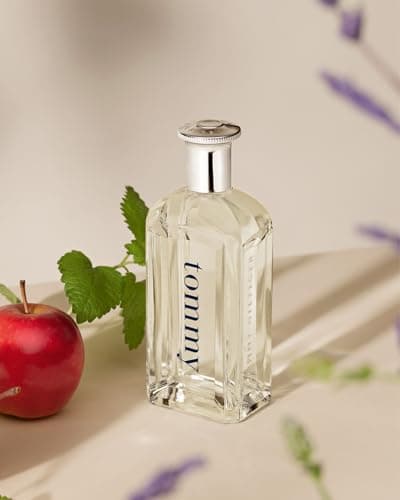Tommy Hilfiger – Tommy Eau de Toilette 100 ml – Parfum Homme - Senteur Fougère - Accords de Notes d’Agrumes et d’Accents Fruités – Flacon en Verre Transparent - Image 9