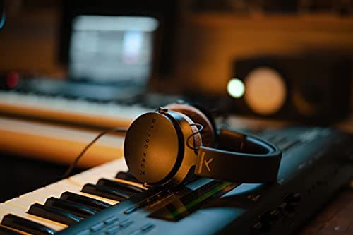 beyerdynamic DT 700 Pro X Studio Headphones with Stellar.45 Transducers for Recording, Monitoring and Mixing on All Playback Devices (Closed) - Image 6