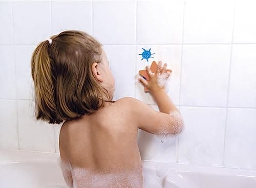 Janod - Fun Bath Colouring Set - Creative Bath Toy - 6 Pencils and 1 Sponge - Early Learning Toy - For Drawing & Writing - From 3 Years Old, J04725 - Image 4