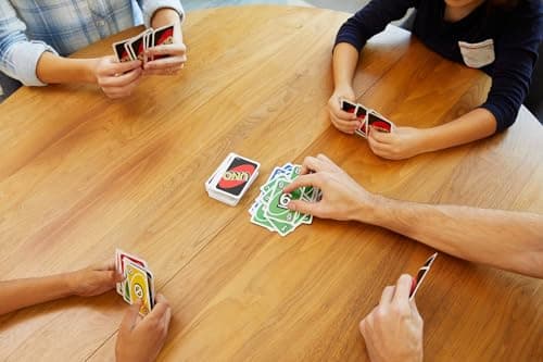 Mattel Games, UNO Metal Box, Family Card Games for Children and Adults, Party Games for Family or Travel Game, 2-10 Players, Toy for 7 Years Old and Above, HGB63 - Image 7