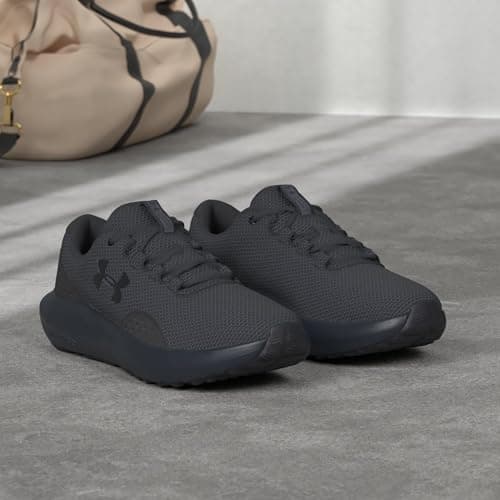 Under Armour UA Charged Surge 4 Chaussures de sport pour hommes, baskets légères et respirantes, couleur noir/gris anthracite/blanc - Image 3