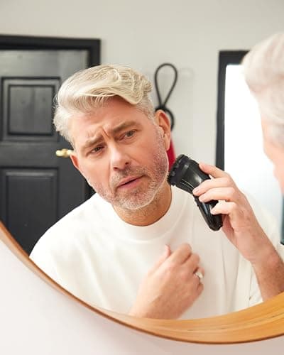Remington R4002 Electric Shaver [Wet and Dry Shave] R4 (Cordless Use, 360° Rotating Heads, Precision Retractable Comforttrim + 3 Day Beard Trimmer Guide, Ergonomic) Trimmer - Image 4