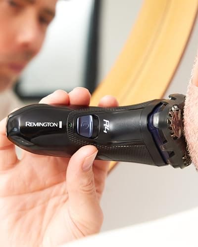 Remington R4002 Electric Shaver [Wet and Dry Shave] R4 (Cordless Use, 360° Rotating Heads, Precision Retractable Comforttrim + 3 Day Beard Trimmer Guide, Ergonomic) Trimmer - Image 5