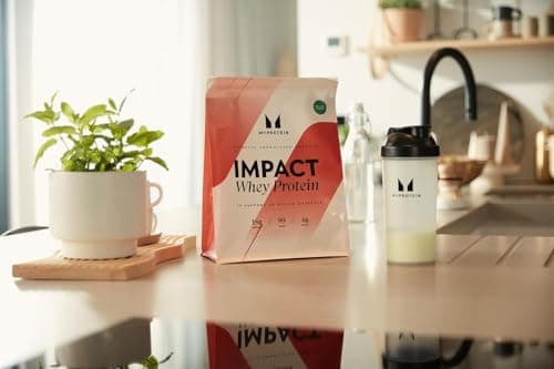 My Protein Impact Whey Protein Blueberry Cheesecake Flavour 2.5kg - Image 3