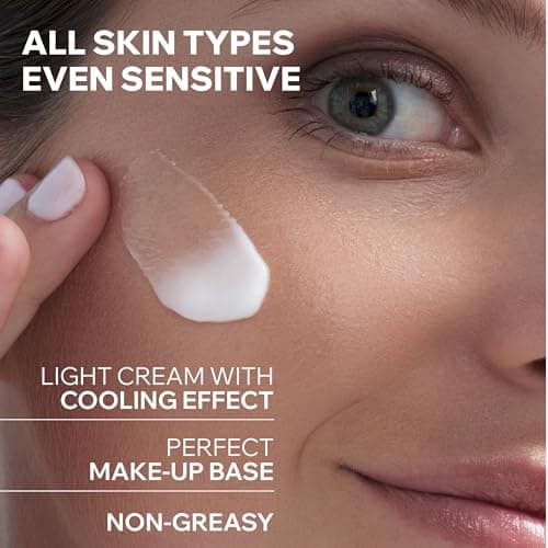 Uriage Eau Thermale Crème Hydratante Visage à l'Acide Hyaluronique - 24H d'Hydratation - Illumine le Teint - Crème Hydratante Légère et Rafraîchissante - Parfum Floral Délicat - Non Comédogène - 40ml - Image 5