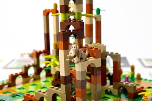 Asmodee – Lego® Monkey Palace – Board Game for Children from 10 Years – Build Your Way to Victory Brick by Brick – 2 to 4 Players – 45 Min Game – French Version – Dotted Games - Image 6