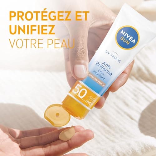 NIVEA SUN - Crème UV Visage Anti-Brillance Teintée FPS 50 - Protection UVA/UVB - Hydrate, Protège & Matifie - Antioxydant - Sans Silicone - Non Collant - Peaux Normales À Mixtes - Medium - 50 ml - Image 4