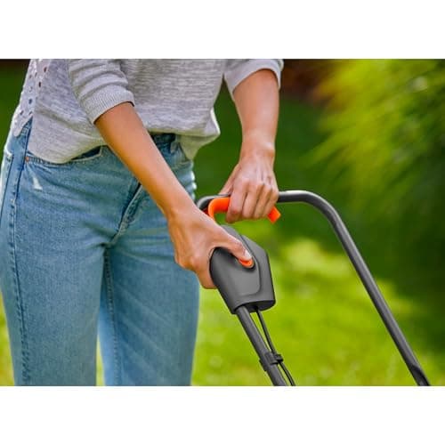 Gardena set tondeuse à gazon sans fil PowerMax 30/18V P4A, prêt à l’emploi: Tondeuse jusqu’à 150 m², largeur coupe 30 cm, hauteur coupe 35–65 mm, volume bac 25 l, poignée ergonomique (14630-20) - Image 10