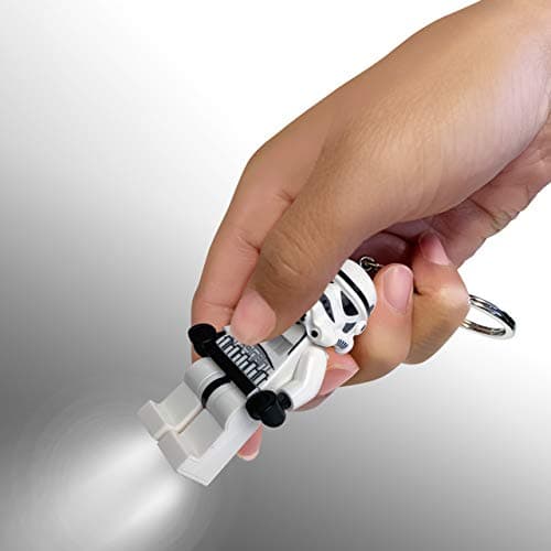 IQ Lego Star Wars Schlüsselanhänger mit LED-Taschenlampe Spielzeuggeschenke für Kinder - 76 mm große Figur - 2 CR2025 Batterien enthalten - Image 4