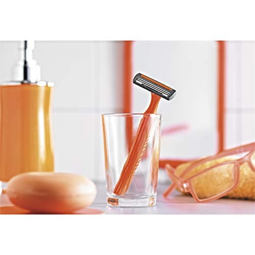 BIC 3 Sensitive Men's Disposable Razors with 3-Blade Technology for a Comfortable Close Shave - Pack of 12 - Image 4