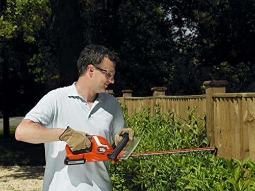 BLACK+DECKER GTC1845L20-QW Wireless Hedge Trimmer 18 V Electric 45 cm with 2 Ah Battery, Asymmetric Double Action Blade, Double Switch and Double Handle, Distance 18 mm - Image 5