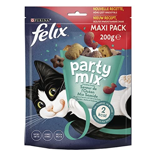Felix | Party Mix | Adult Cat Treats | Rich in Protein, Vitamins, Fatty Acids & Omega 6 | Irresistible Taste Ocean Flavour: Salmon, Colin, Trout | Bag | Pack of 5 x 200g - Image 4