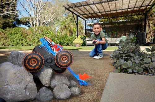 Hot Wheels Monster Trucks RC Vehicle Tiger Shark Escalator with 3 Game Modes for Running, Climbing and Stunts, JFR39 - Image 3