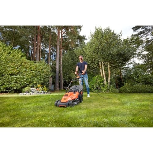 BLACK+DECKER Tondeuse Filaire 1600W, Tondeuse à Gazon Electrique 38 cm, 6 hauteurs réglables 20, 30, 40, 50, 60 et 70 mm, Tondeuse avec Poignée EASYSTEER 3 Positions, BEMW471ES-QS Orange - Image 6