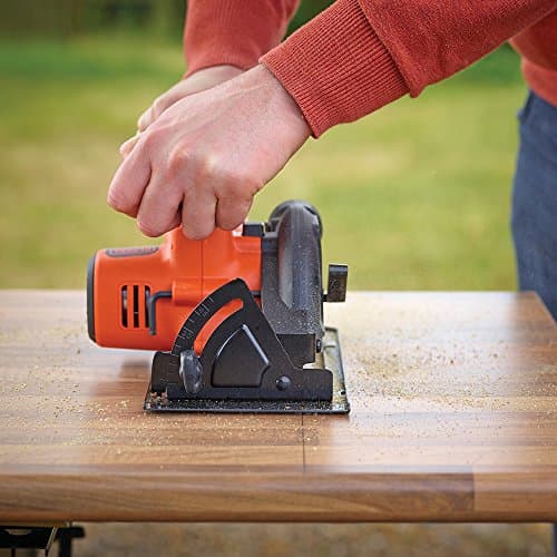 BLACK+DECKER BDCCS18N-XJ Cordless circular saw - 18 V - 1.5 Ah - Ø = 140 mm - Cutting depth: 43 mm - 45° angled cuts - without battery - 1 blade - Image 5