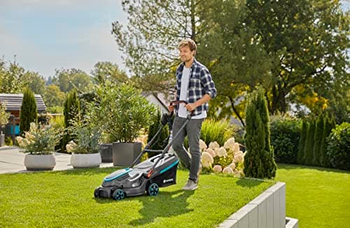 Gardena tondeuse à gazon électrique PowerMax 37/1800 G2: Tondeuse <500 m², puissance 1 800 W, largeur coupe 37 cm, volume bac 45 l, hauteur 35–65 mm, poignée ErgoTec Plus, rabattable (14637-20) - Image 8