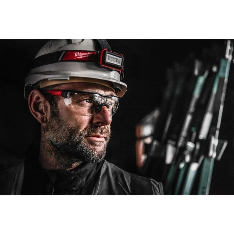 Milwaukee Clear Protective Glasses Scratch Resistant Anti-Fog One Size 4932478763 Red - Image 4
