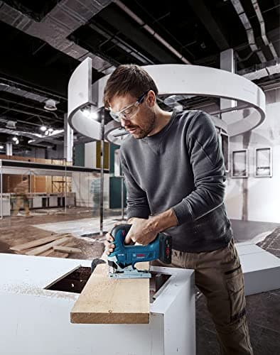Bosch Professional 18V System scie sauteuse sans-fil GST 18V-125 B (avec poignée étrier, coupes biaises jusqu’à 45°, 1 lame, set d’aspiration) - Image 5