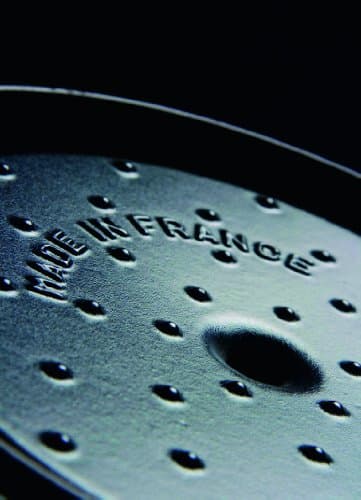 STAUB Enamelled Cast Iron Casserole Dish with Lid, Suitable for All Heat Sources Including Induction, 4 to 5 People, Oval, 29 cm, 4.25 L, 6.3 kg, Graphite Grey - Image 4