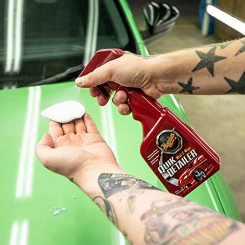 Meguiar’s G1116EU Kit Gomme Décontamination Quik Clay, Contient Flacon de Brillance Éclair, 473ml et Une Gomme de 80g - pour Éliminer en Toute Sécurité Les Contaminants Adhérents sur la Carrosserie - Image 6