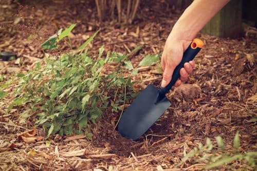 Fiskars Ergo 1027681 Garden Tool Set, 3 Piece Garden Trowel Trowel Garden Claw Stainless Steel Head/Plastic Handle, Black/Orange, Ergo - Image 8