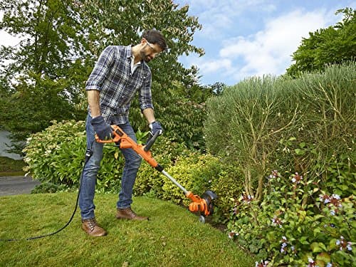 BLACK+DECKER BESTA530CM-QS 3-in-1 550W Corded Edger Edger Trimmer Trimmer Tool 30cm Versatile Tool with 2 Handles and Guide Wheel 2 Cutting Heights 40 and 60 mm Black - Image 5