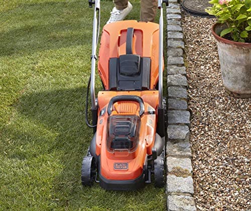 BLACK+DECKER Mower - 18V - 33 cm - Garden up to 350 m² - Mulching Function - 5 Adjustable Cutting Heights - 35 L - Pram Shaped Handle - 2 Batteries and 1 Charger - BCMW3318L2-QW Orange/Black - Image 5