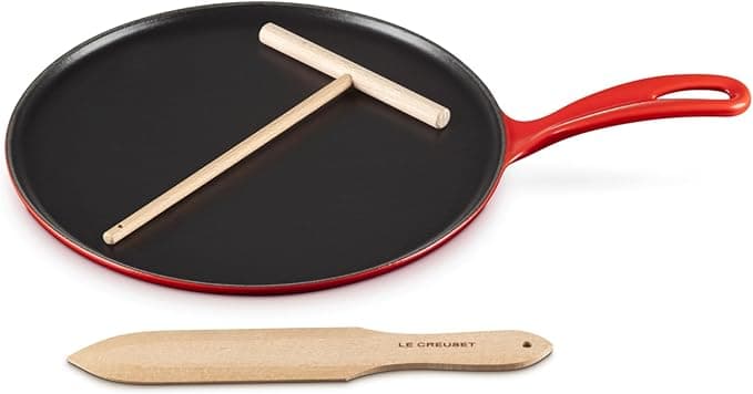LE CREUSET 20136270600460 Enamelled Cast Iron Crepe Pan with Iron Handle, Wooden Spatula and Rake, 27 cm, 2.15 kg, Cherry