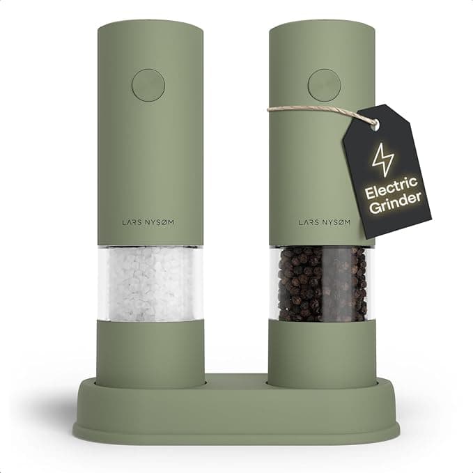 Sage LARS NYSØM Electric Salt and Pepper Mill | Automatic Set with Adjustable Ceramic Grinder | Battery Operated Electric Spice Mill (Sage Green)