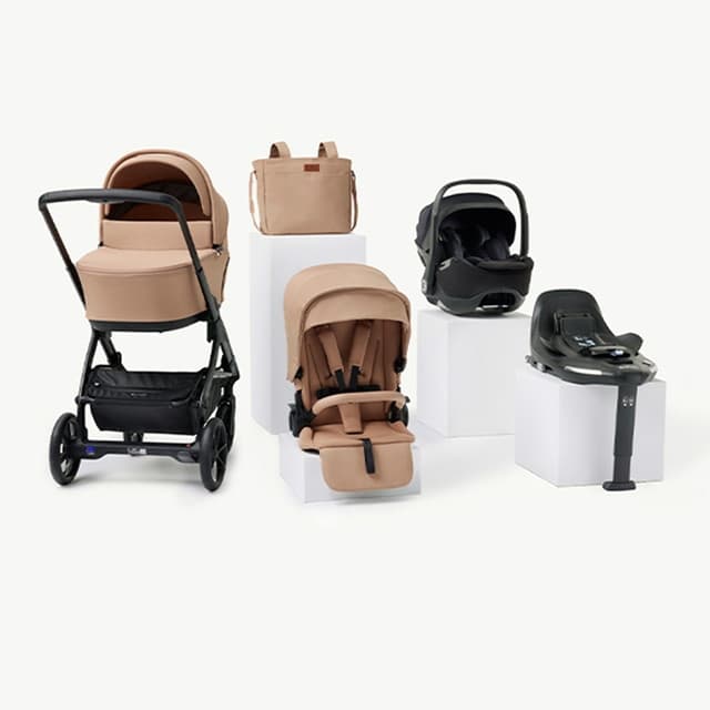 Jané - Pack Jané carrito Keep con silla de coche y accesorios beige y negro. - Image 1