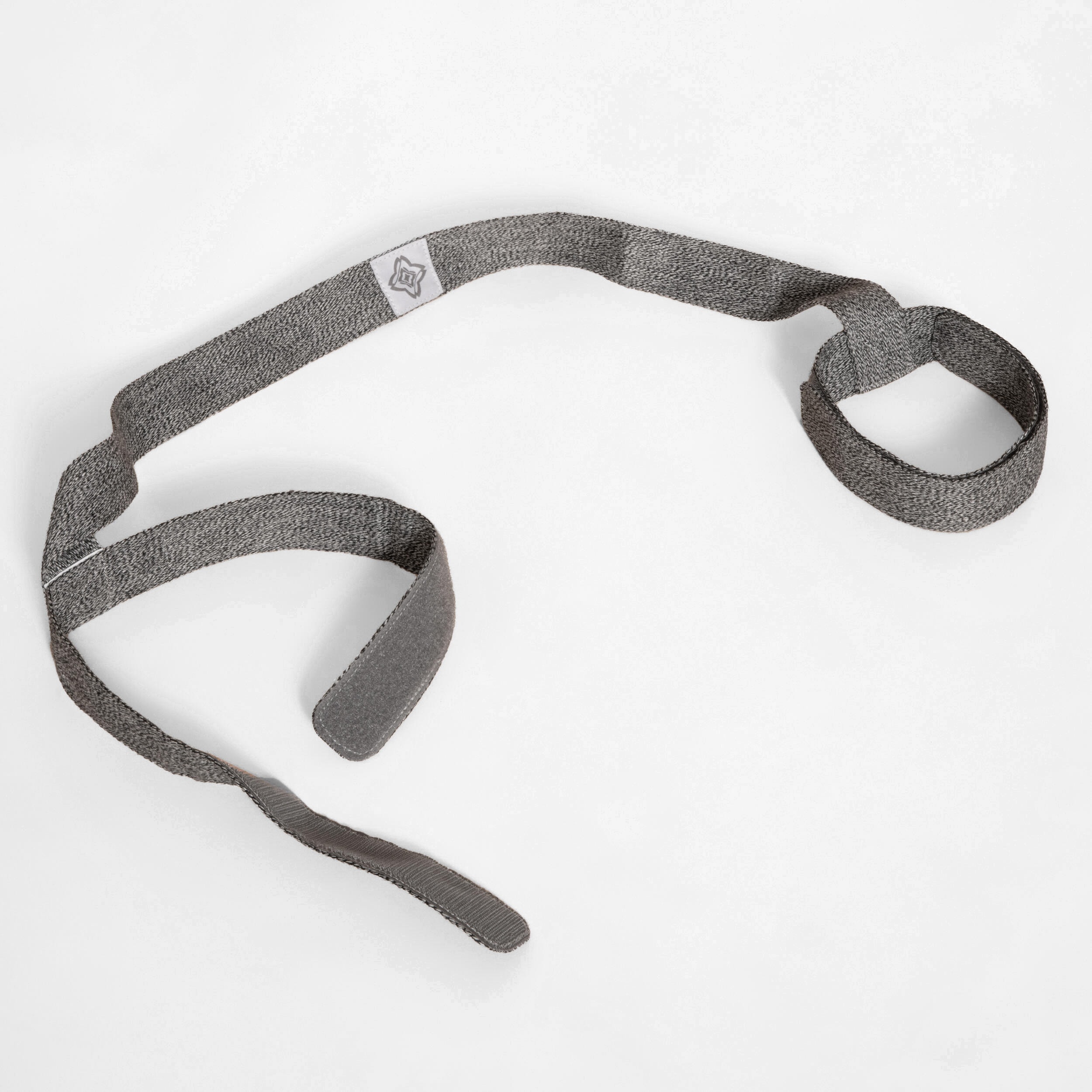 SANGLE AJUSTABLE  POUR TAPIS DE YOGA GRIS CHINE - Image 1