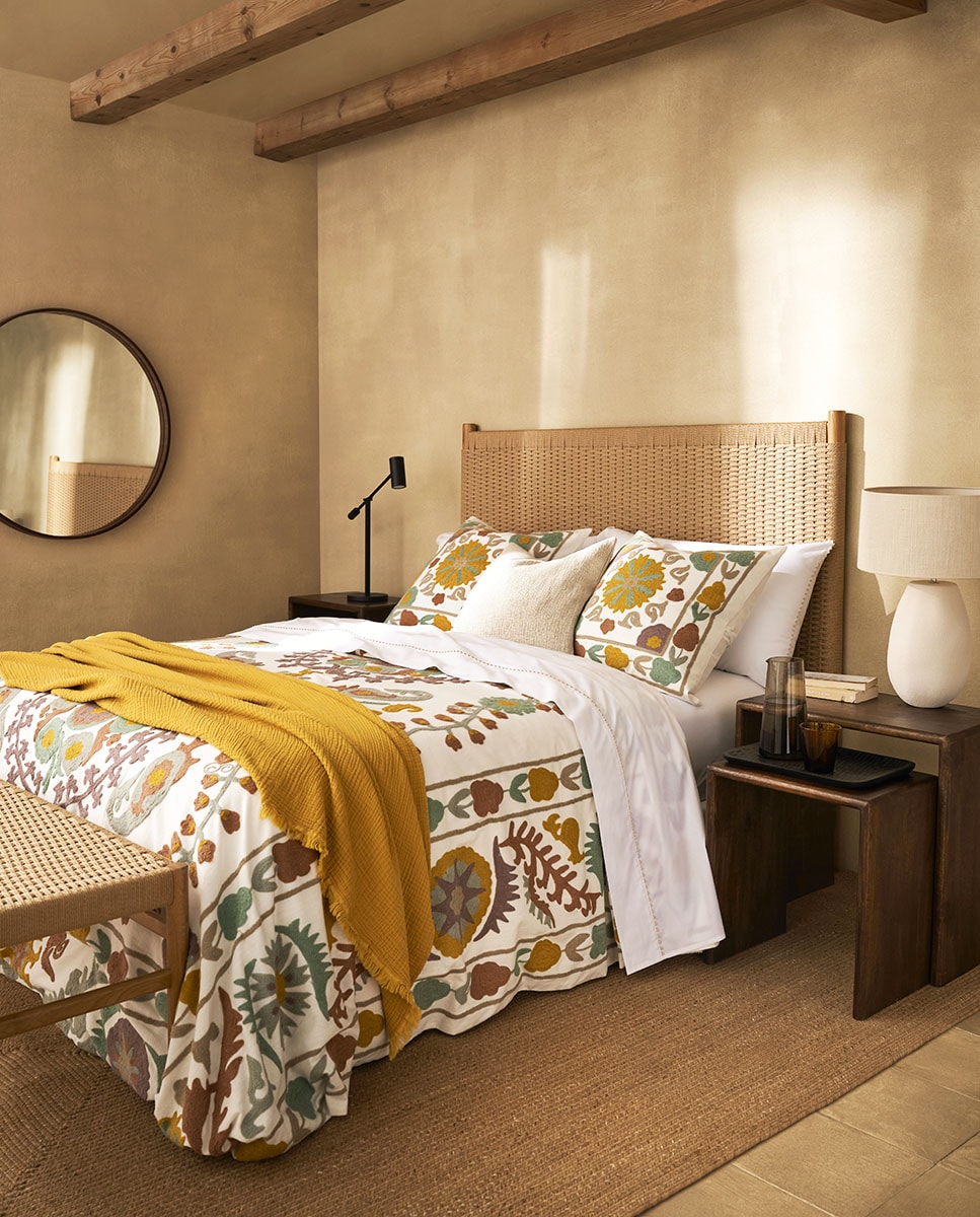 El Corte Inglés - Colección de cama Suzani amarillo. - Image 1